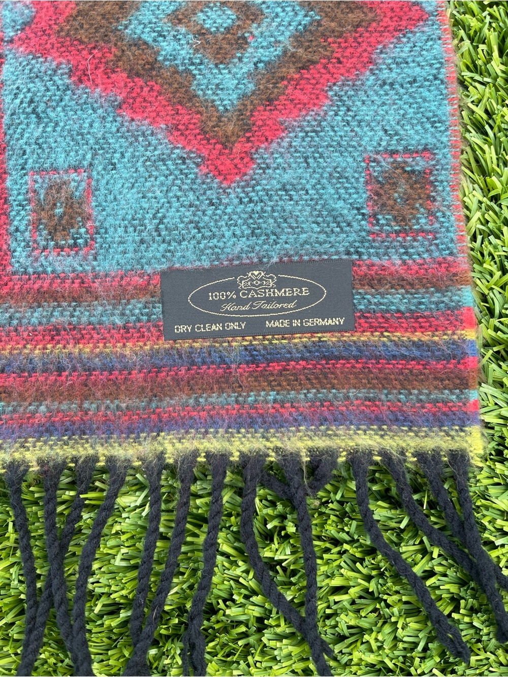Cashmere Aztec Pattern Scarf - Multicolor - Picture 2 of 4